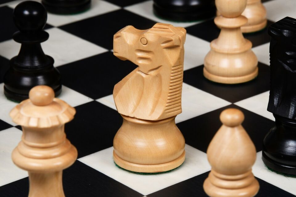 'Amateur' Chess Set <br>Crafted in Boxwood