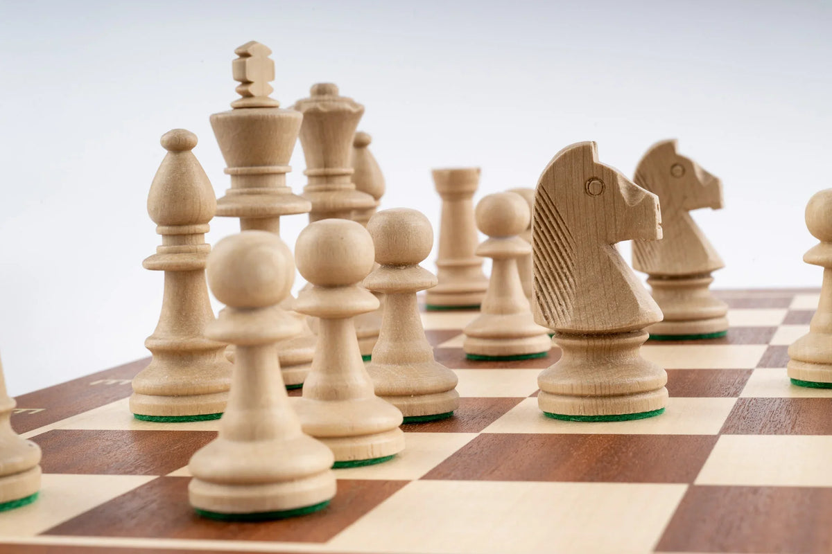 Victory Chess Set in Mahogany Wood — Product view 6